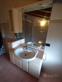 mobile bagno con piano granito 