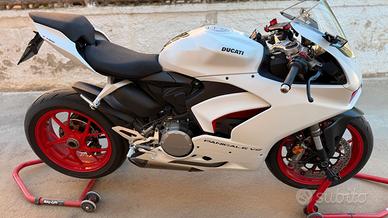 Ducati Panigale V2 Akrapovic