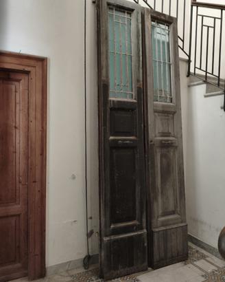 Portone antico in legno massello da restaurare
