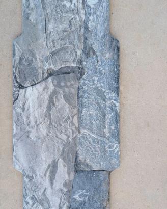 PLACCHETTA OSTUNI GRIGIO 16x40x0,9 GRES PORCELLANA