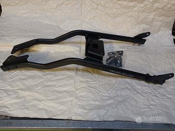 Portapacchi Givi Suzuki GSX-8S