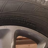 4 pneumatici invernali con cerchioni