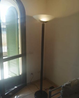 Lampada a Piantana