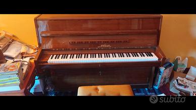 Pianoforte verticale Meer