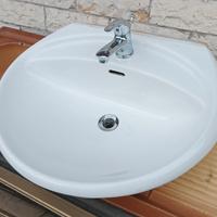 Lavandino e miscelatore 