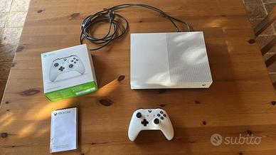 Xbox One S All-Digital Edition 1TB con Controller