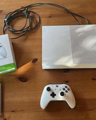 Xbox One S All-Digital Edition 1TB con Controller