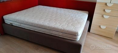  Letto e materasso matrimoniale 