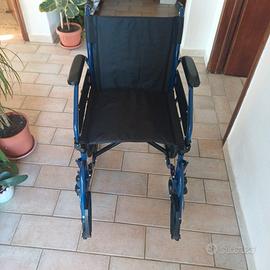 Carrozzina disabili pieghevole