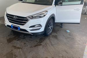 HYUNDAI TUCSON GO 1.7 DIESEL