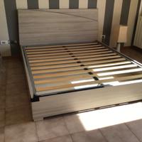 Letto matrimoniale con contenitore