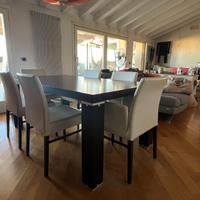 Set: Tavolo Legno con Sedie in Ecopelle