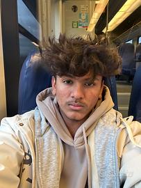 Ciao Sono Ahad. ho 19 hai .grazie