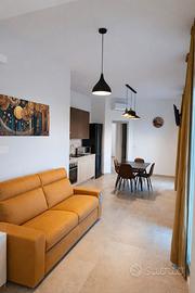 Villa bifamiliare -60 mq - posto auto - zona mare