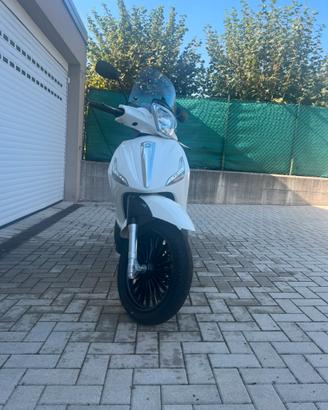 Beverly 300 Hpe