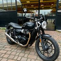 TRIUMPH STREET TWIN