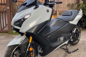 T MAX TECH MAX 2025 400KM
