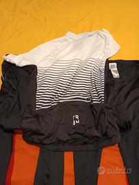 completo bici con due pantaloni 