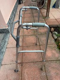 Deambulatore pieghevole in alluminio