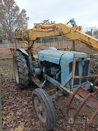 fordson Major con caricatore 