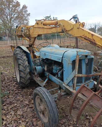 fordson Major con caricatore 