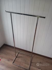 stand metallo cromato 