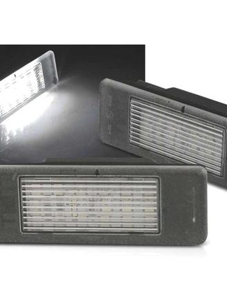 LUCI TARGA A LED NISSAN QASHQAI JUKE NAVARA MERCED