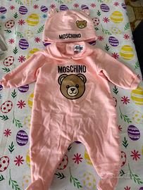 Tutina moschino con capellino