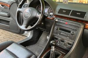 AUDI 4 anno 2002