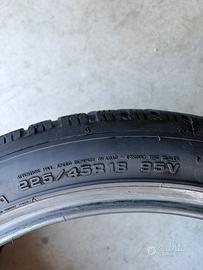 4 gomme invernali Dunlop WinterSport 5 225/45  R18