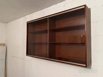 Vetrina in legno