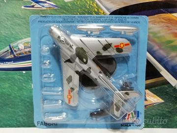 Italeri-Fabbri scala 1:100 Mikoyan-Gurevich MiG-17