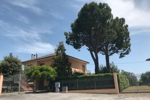 Villa singola bifamiliare