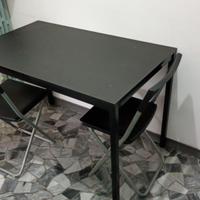 Tavolo Ikea con sedie pieghevoli