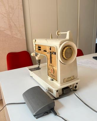 Macchina da cucire Singer Golden Panoramic 650G