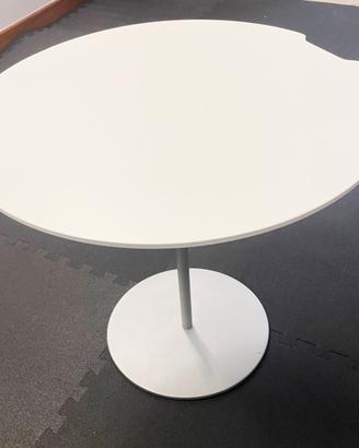 Tavolino Cassina On-Off disegn by Piero Lissoni
