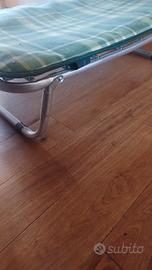 Letto cane taglia media con cuscino.