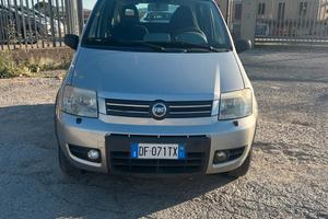 Fiat Panda 1.3 MJT 16V 4x4 Monster
