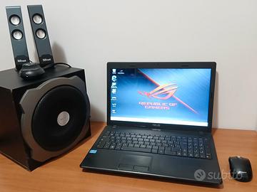 NOTEBOOK ASUS DA 15.6 POLLICI PIU ACCESSORI