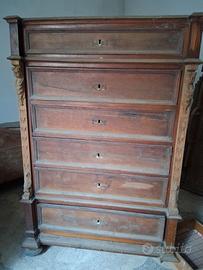 Como' antico da restaurare