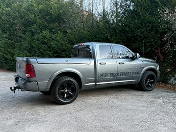 Dodge ram 1500 hemi