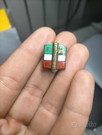 distintivo da occhiello del Partito Nazionale
(PNF