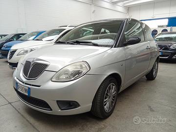 Lancia Ypsilon 1.2 Platino /44 KW/ NEOPATENTATI/