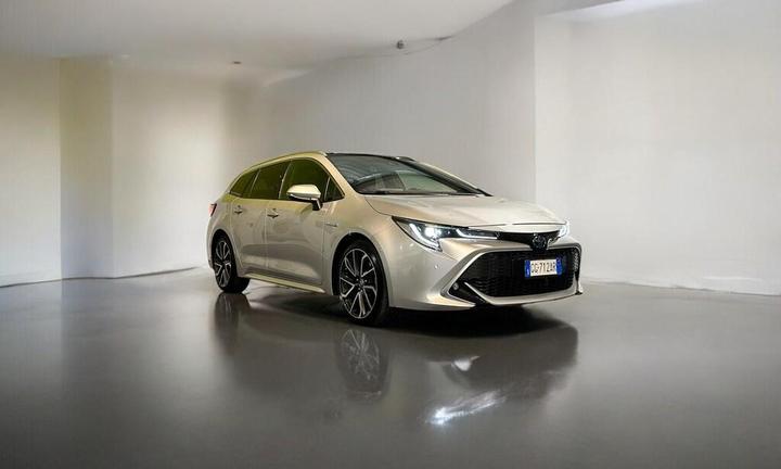 Toyota Corolla Touring Sports 2.0 hybrid Lounge cv