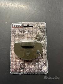 Militare torcia a led per berretto