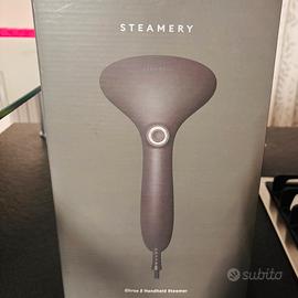 Ferro da stiro verticale marca Steamery