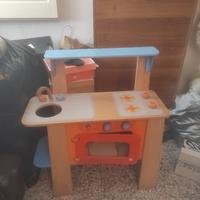 Cucina in legno per bambini 