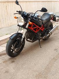 Ducati Monster  695