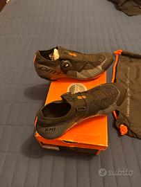 Scarpa MTB marca DMT mod. KM1 taglia 40.5