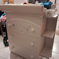 Fasciatoio Lavatoio con acqua calda e mensole